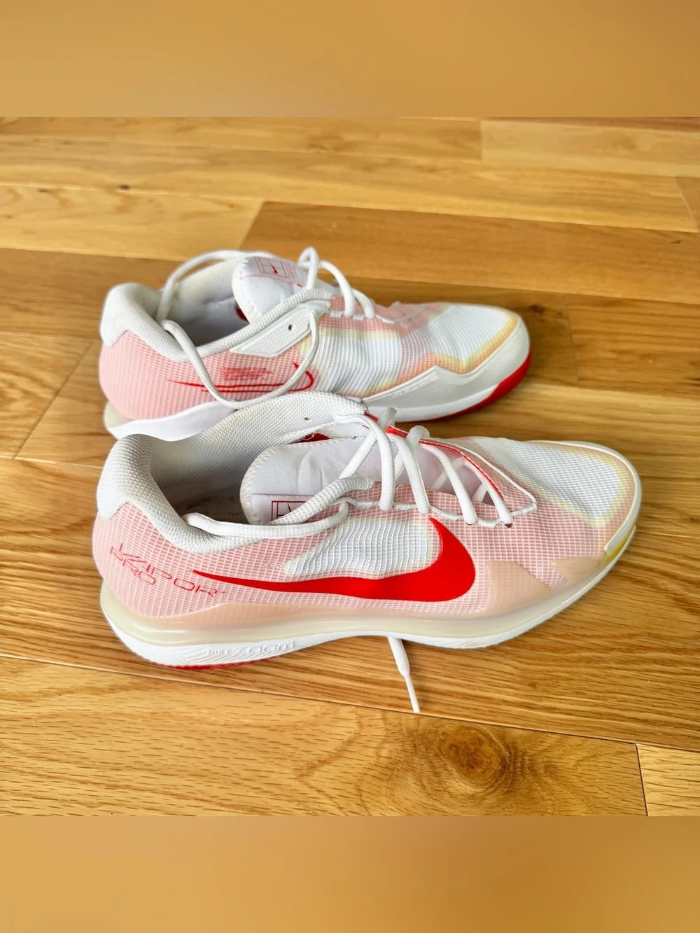 Nike Court Air Zoom Vapor Pro Tennis Shoes – Men’s Size 10 – White/Pink